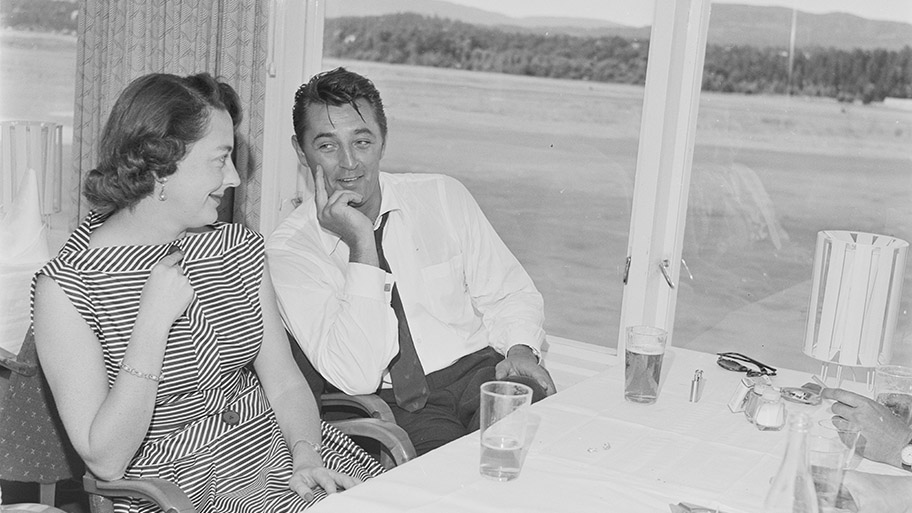 Robert Mitchum in Fornebu, Norwegen, 1955.