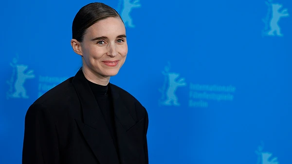 Die US-amerikanische Schauspielerin Rooney Mara spielt in dem Film die Rolle von Una.