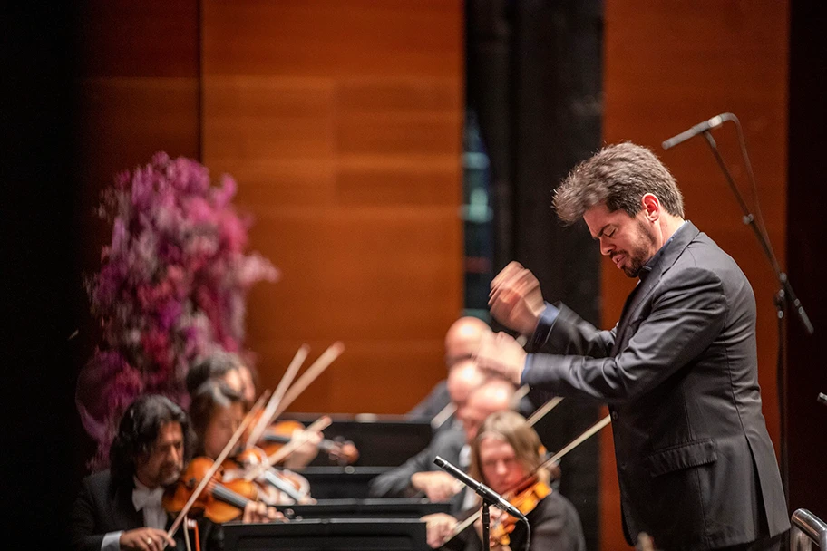 Der israelische Dirigent und Pianist Lahav Shani in Rotterdam, 5. August 2023.