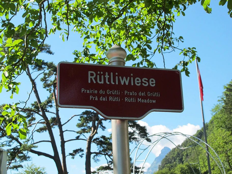 Ein bisschen gesunder Nationalismus muss sein: «Wir sind stolz auf unsere Eigenheiten und Werte, auf die kulturelle Vielfalt in unserem Land, auf unsere wirtschaftliche Prosperität.» (Operation Libero)