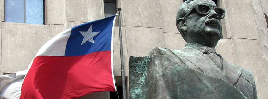 Salvador Allende scultura - Santiago, Chile.