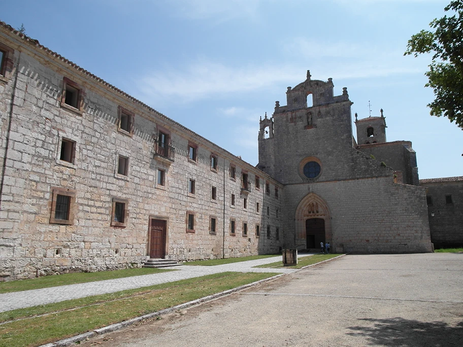 Im Jahr 1936, während der Zeit Francos, errichtete man im Kloster von San Pedro de Cardeña ein für 1200 Personen ausgelegtes Konzentrationslager, das bis Anfang 1940 bestand. In diesem Lager wurde auch Aita Patxi gefangen gehalten.