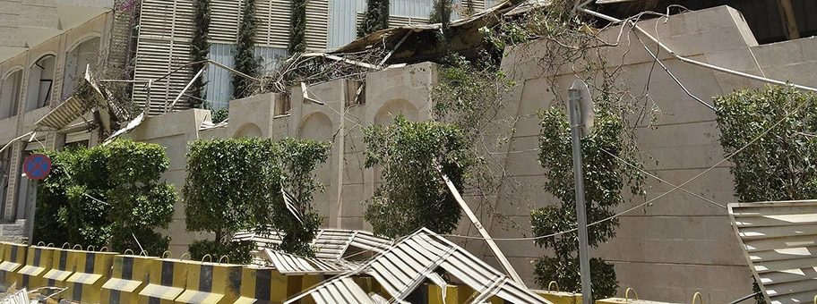 Bombardement der saudischen Luftwaffe am 20. April 2015 in der jemenitischen Hauptstadt Sanaa.