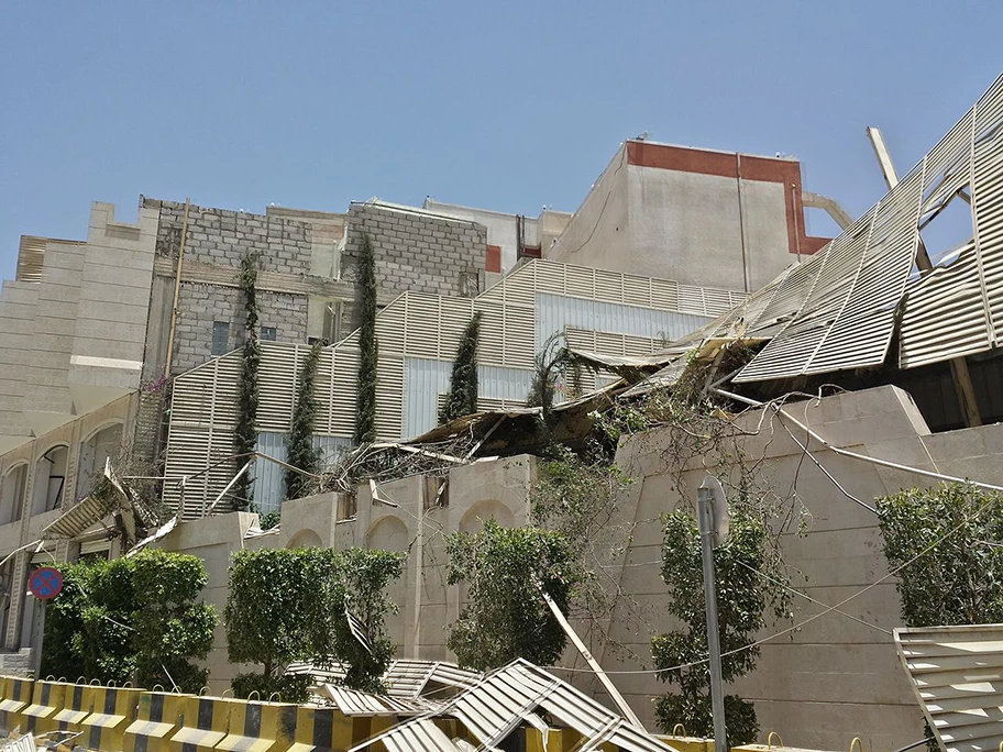 Bombardement der saudischen Luftwaffe am 20. April 2015 in der jemenitischen Hauptstadt Sanaa.