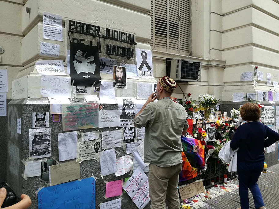 Gedenken an Santiago Maldonado, Buenos Aires, Oktober 2017.