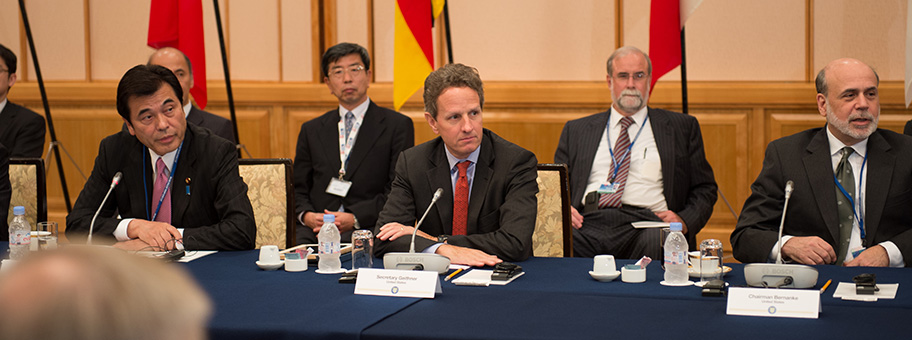 Ben Bernanke (rechts im Bild) mit dem japanischen Finanzminister Koriki Jojima (links).