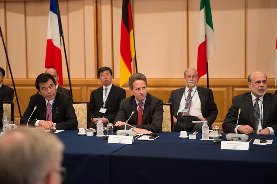 Ben Bernanke (rechts im Bild) mit dem japanischen Finanzminister Koriki Jojima (links).