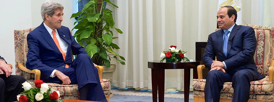 Der ägyptische Präsident Abd al-Fattah as-Sisi bei Gesprächen mit dem amerikanischen Aussenminister John Kerry im März 2015 in Sharm el-Sheikh, Ägypten.