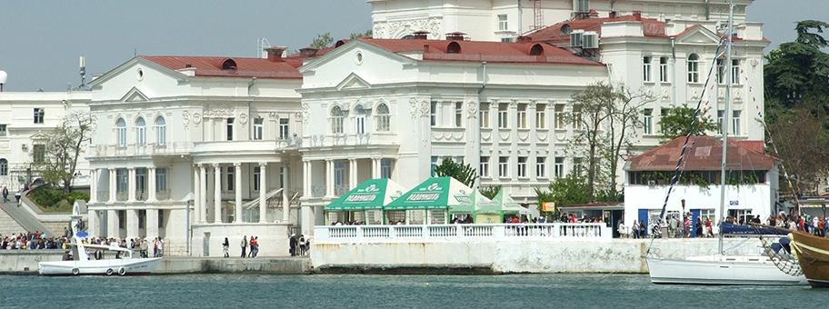 Historisches Gebäude in Sevastopol auf der Halbinsel Krim.
