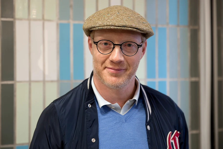 Schauspieler Simon Schwarz im Gartenbaukino in Wien (2019), Österreich.