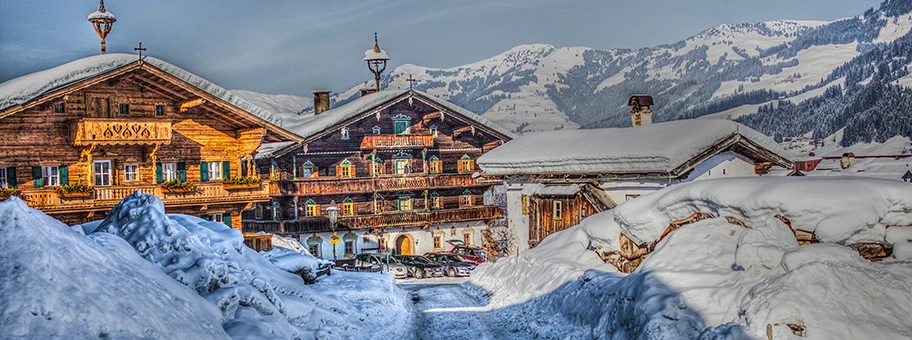 Märchenlandschaft in Kitzbühel, wo der Skizirkus alljährlich Station macht.