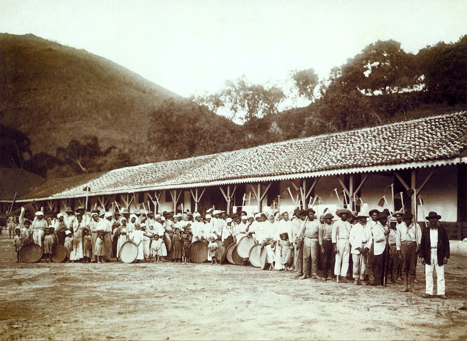 Sklaven auf einer Kaffeefarm in Brasilien im Jahr 1885.