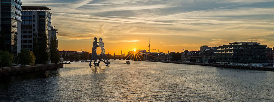 Sonnenuntergang an der Spree, Berlin.