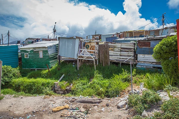 Das Imizamo Yethu Township in Kapstadt, Südafrika.