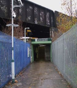 South_Bermondsey_stn_entrance_2.jpg