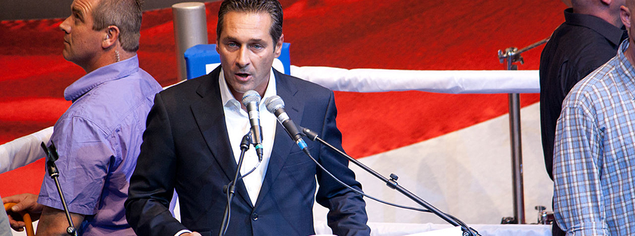 Der Durchmarsch von Hofer und seinem Parteichef Heinz-Christian Strache, hier bei einer Rede im Wahlkampf 2010, ist nur vertagt.