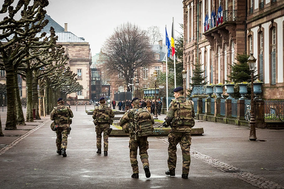 Französische Militärpatrouille in Strasbourg.