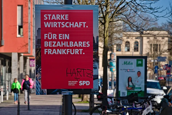 Wahlplakat der SPD in Frankfurt am Main, 3. März 2026.