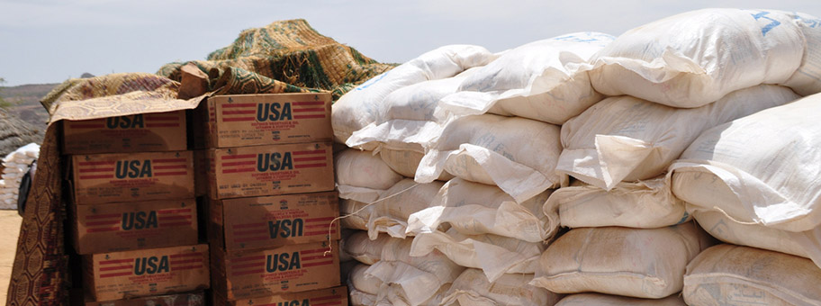 Lebensmittelhilfe der USAID und des UN World Food Programms (WFP) in Ain Siro, Sudan.