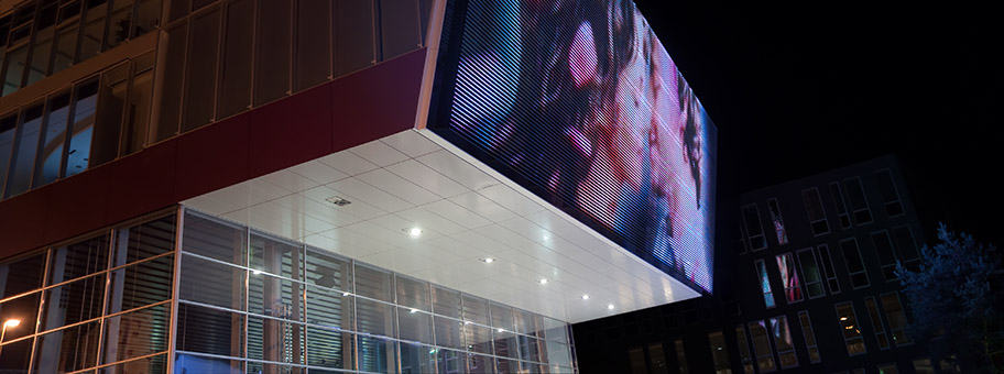 Haupteingang der T-Mobile-Zentrale in Bonn.