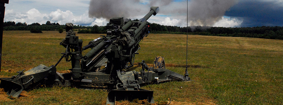 Übungsschiessen mit einer M777 Howitzer.