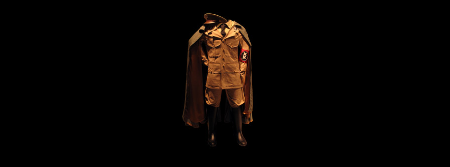 Chaplin´s Uniform als Hynkel in «Der grosse Diktator».