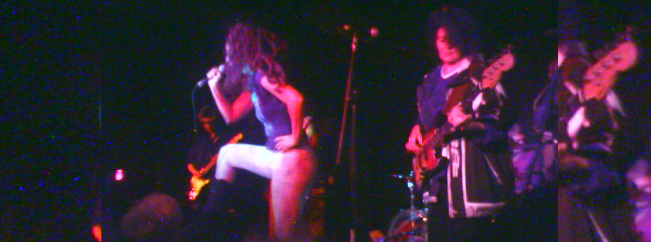 The Slits auf der Bühne, November 2006.