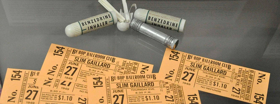 Slim Gaillard-Tickets und Benzedrin - Requisiten aus dem Film «On the Road – Unterwegs».