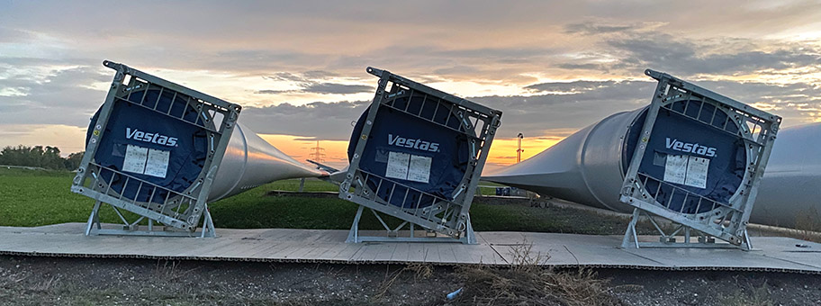 Rotorblätter für den Windpark Trumau. Blickrichtung Süden, Oktober 2022.