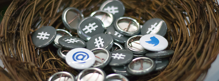 Twitter Buttons.