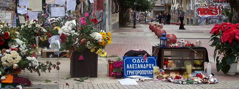 Gedenkstelle an den Ermordeten Alexis Grigoropoulos in Athen, Dezember 2008.