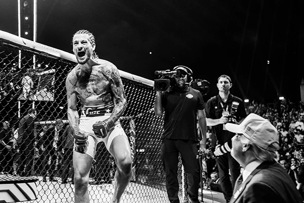 Präsident Donald J. Trump am 14. Juni 2026 vor dem Weißen Haus anlässlich des „UFC Freedom 250“, eine von der Ultimate Fighting Championship veranstaltete Mixed-Martial-Arts-Veranstaltung.