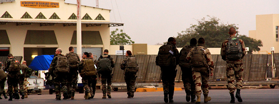Französische Soldaten bei der Ankunft auf dem Flughafen in Bamako, Mali, Januar 2013.