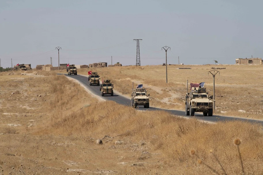 Gemeinsame Patrouille von US- und türkischem Militär in der Bufferzone von Nordsyrien südlich der türkischen Stadt Akçakale, September 2019.