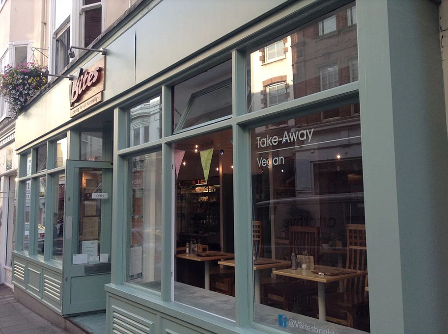 Vegan-Restaurant «VBites» in Brighton.