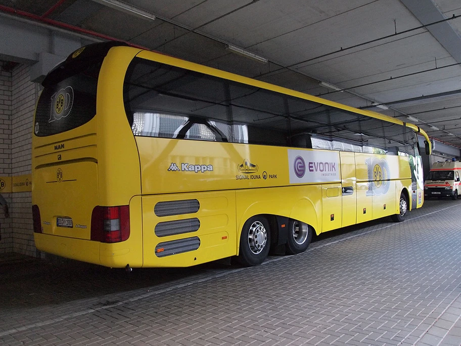 Vereinsbus des BVB 09 bis zum Ende der Saison 20092010.