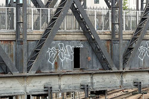 Viaduc_de_la_rue_de_l'Aqueduc_(Paris)_04.jpg