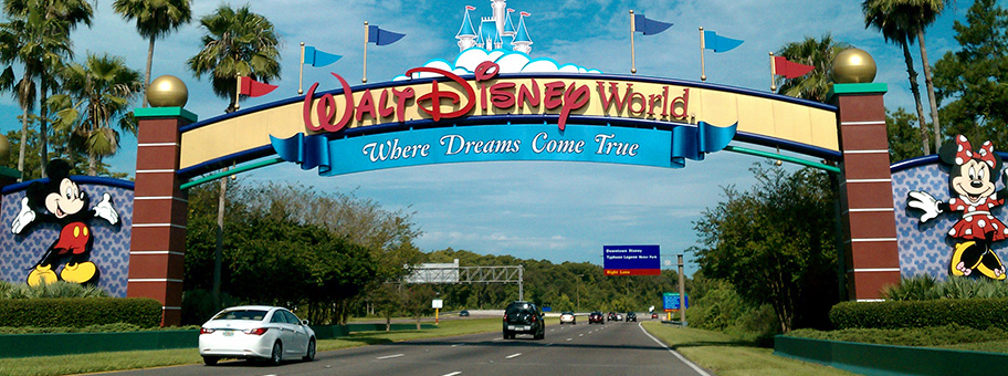 Einfahrt ins Walt Disney World Resort in Orlando, Florida.