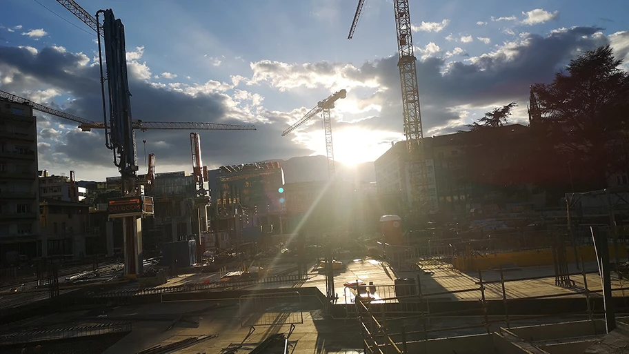 Waltherpark Baustelle der Signa Holding in Bozen, April 2923.