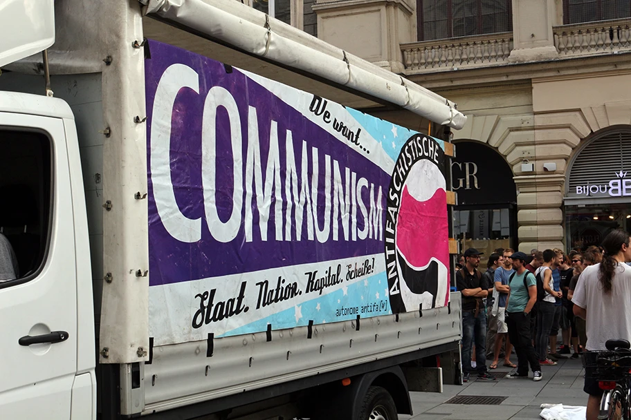 Demonstration gegen die Kriminalisierung von Antifaschismus am 26. Juli 2014 in Wien, Österreich.