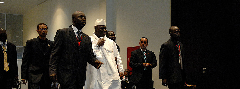 Gambias Präsident, Yahya Jammeh, hier in Sharm El Sheikh, weist die Verantwortung an der Krise auch von sich.