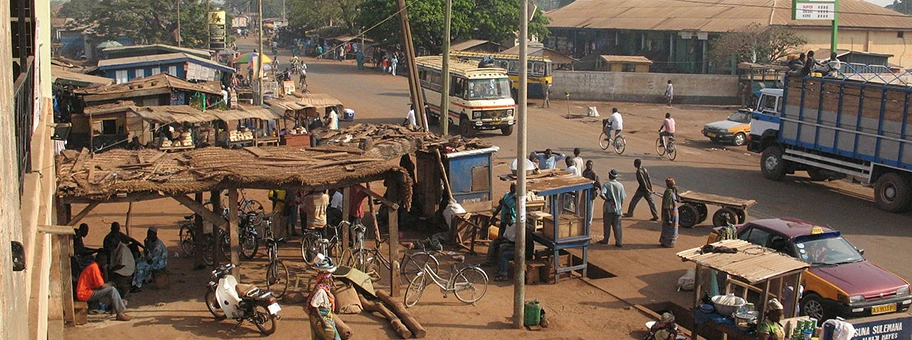Strassenszene in Yendi, einer Stadt im Nordosten von Ghana.