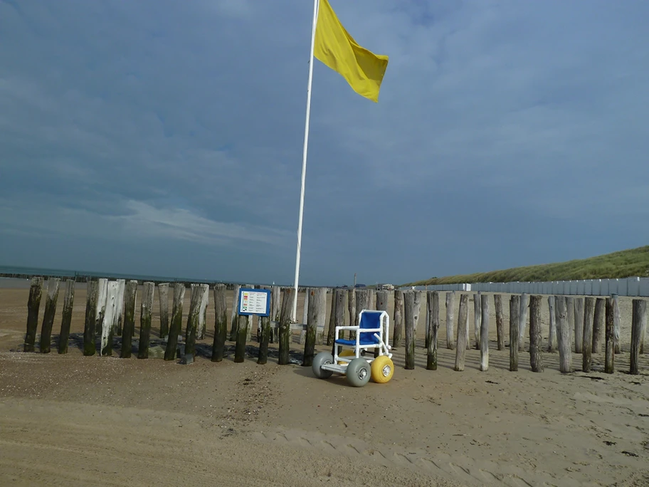 Gelbe Fahne, Rollstuhl für den Strand.