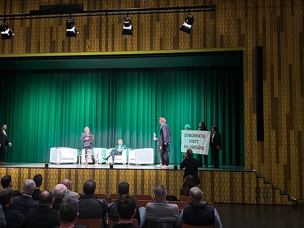 Störaktion von bei einem Auftritt des Schweizer Unternehmers Peter Spuhler beim Wirtschaftsforum Thurgau.