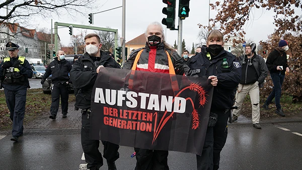 Aktion der Letzten Generation am 24. Januar in Berlin.