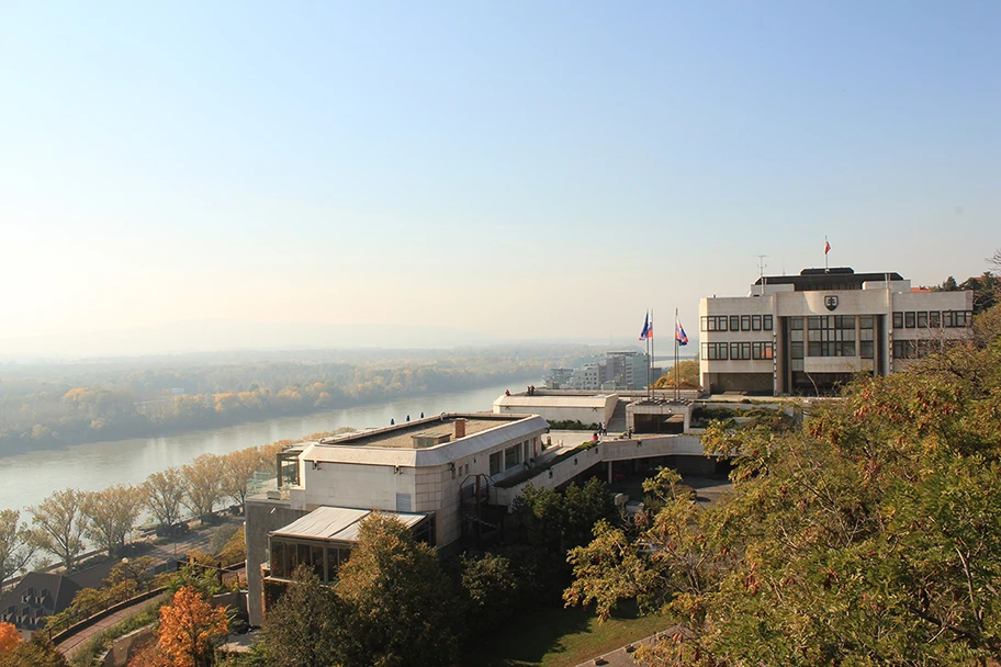 Das slowakische Parlament in Bratislava.