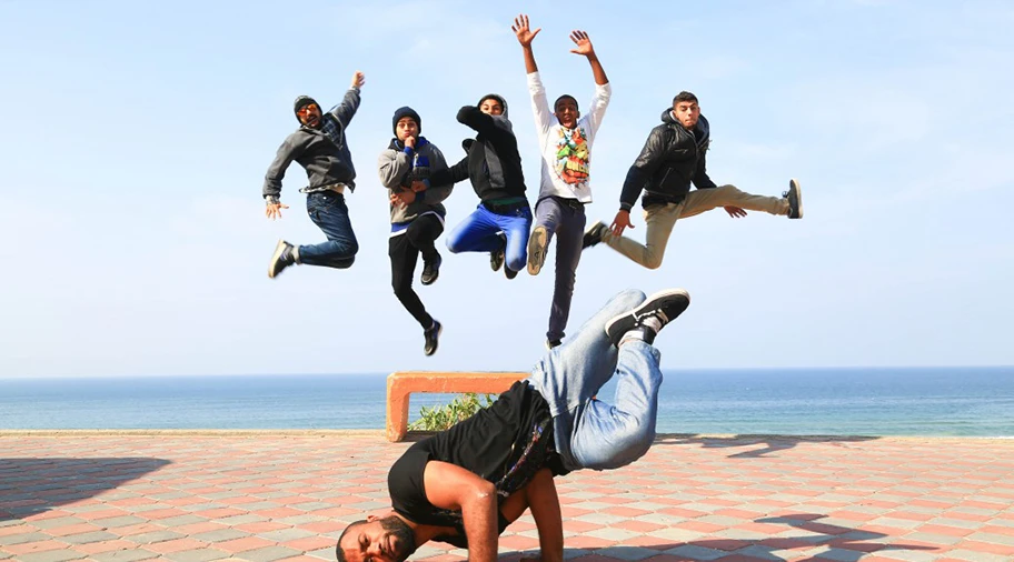 Die Camps Breakerz Crew aus Gaza, Breakdancer, die derzeit unter dem Motto „Break the Wall“ durch Europa touren.