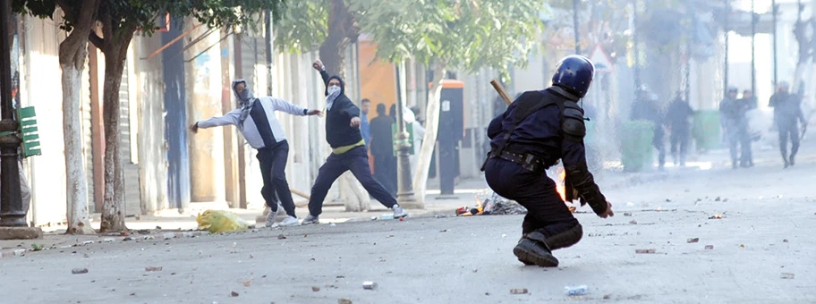 Proteste in Algerien gegen die Erhöhung der Lebensmittelpreise am 7. Januar 2011.