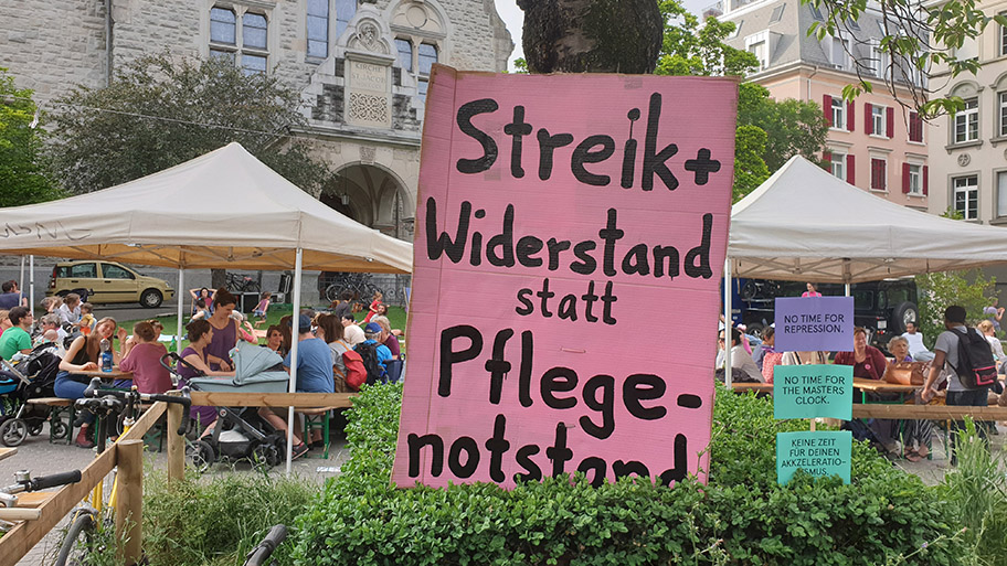 Frauenstreik Demo in Zürich 2019.