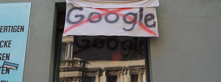 Anti Google Banner in Berlin, 2021.